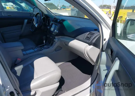 2011 Toyota Highlander Se V6 from USA, damaged, VIN 5TDBK3EH2BS044620